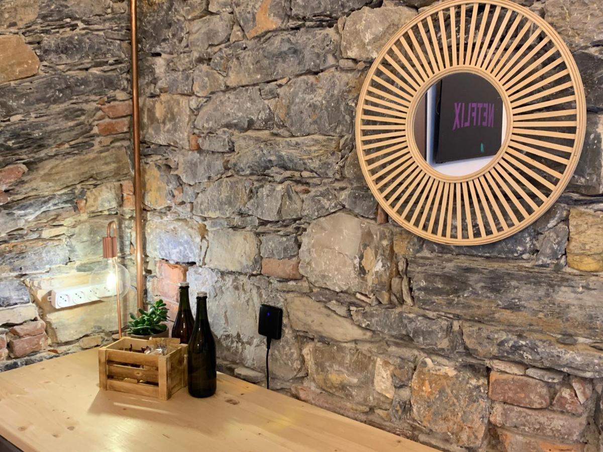 Rock & Wood - Apartment & Room La Spezia Bagian luar foto