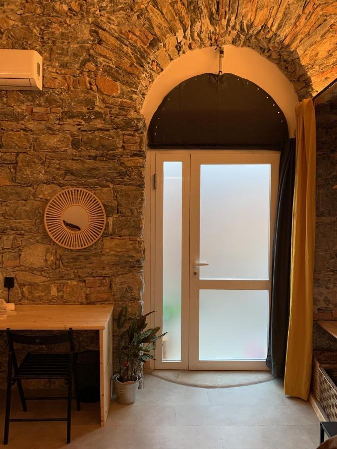 Rock & Wood - Apartment & Room La Spezia Bagian luar foto