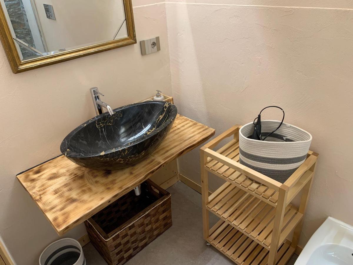 Rock & Wood - Apartment & Room La Spezia Bagian luar foto