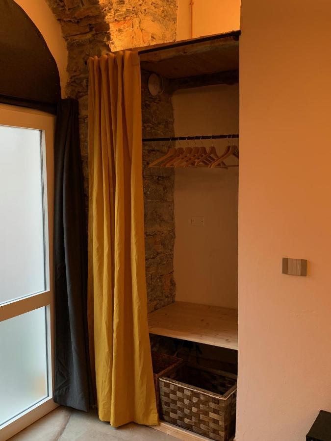Rock & Wood - Apartment & Room La Spezia Bagian luar foto