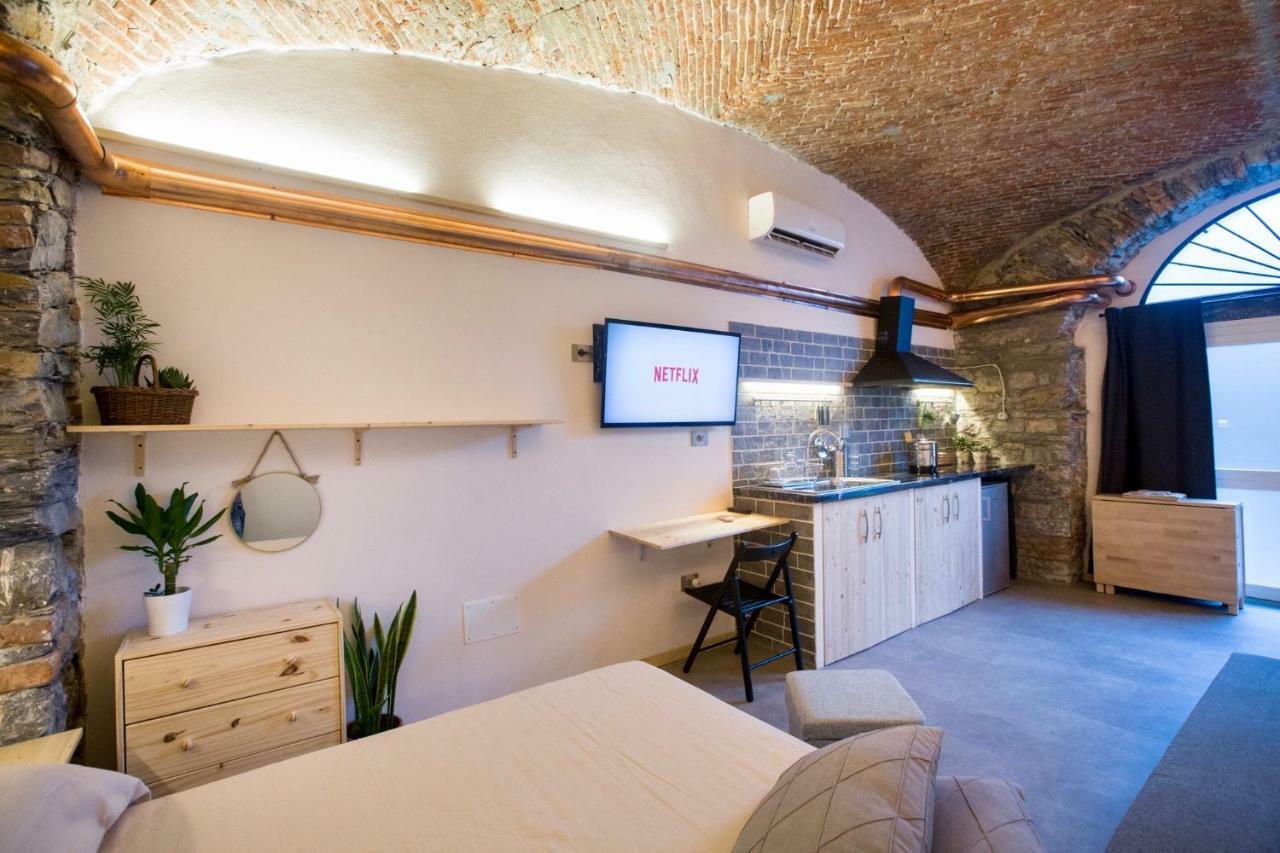Rock & Wood - Apartment & Room La Spezia Bagian luar foto