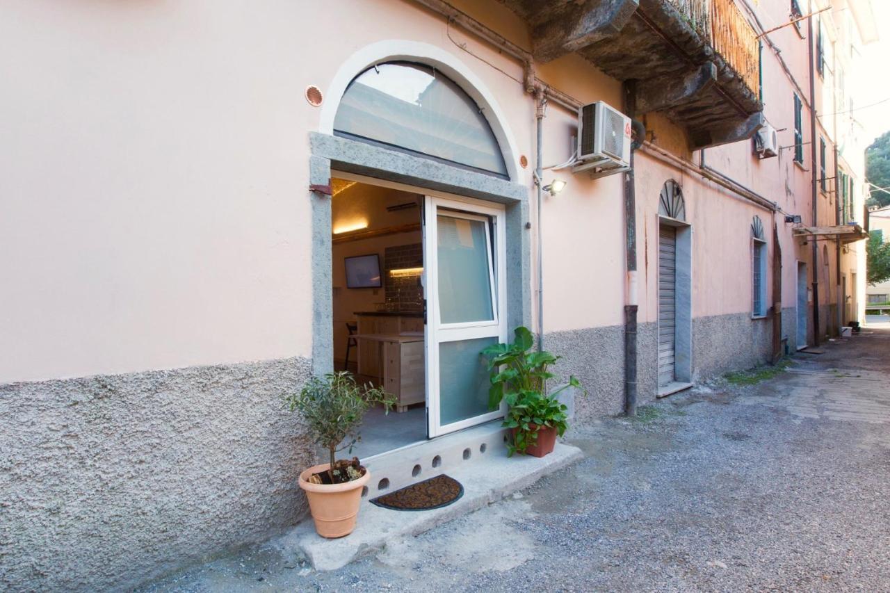 Rock & Wood - Apartment & Room La Spezia Bagian luar foto
